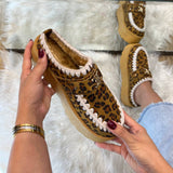 Chaussons d'intérieur/extérieur de voyage/vacances minimalistes unicolore en peluche à la mode)