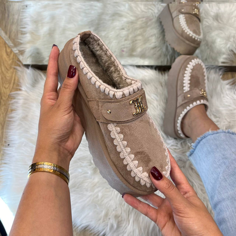 Chaussons d'intérieur/extérieur de voyage/vacances minimalistes unicolore en peluche à la mode)