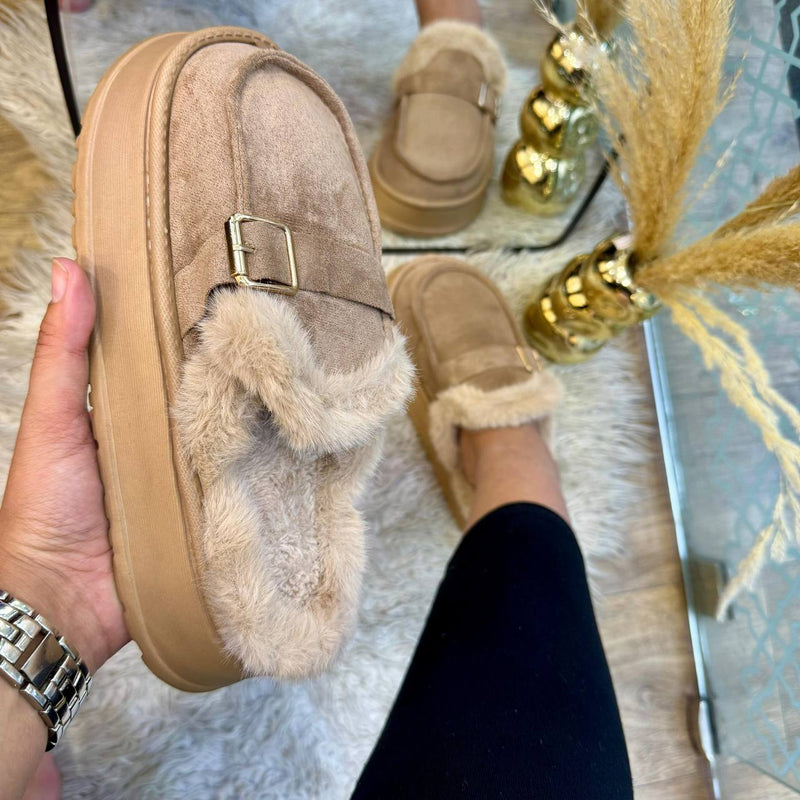 Chaussons d'intérieur/extérieur de voyage/vacances minimalistes unicolore en peluche à la mode