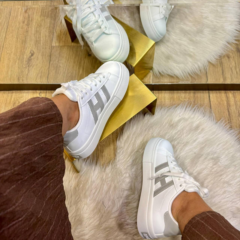 Baskets à semelles épaisses à lacets