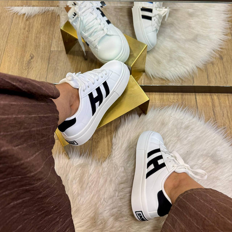 Baskets à semelles épaisses à lacets